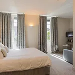 Le Square מלון 3*