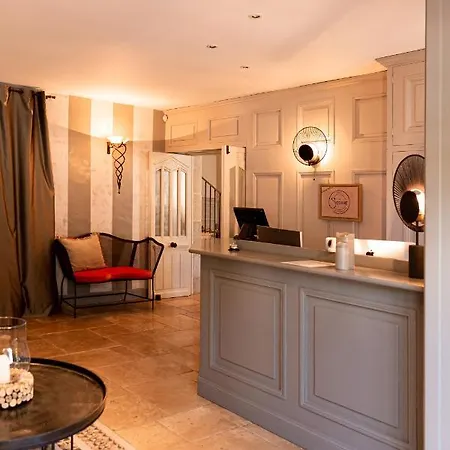 Отель Le Square Astaffort