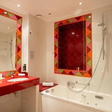Le Square Hotel Astaffort