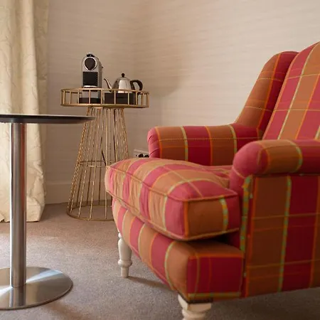 Le Square Hotel