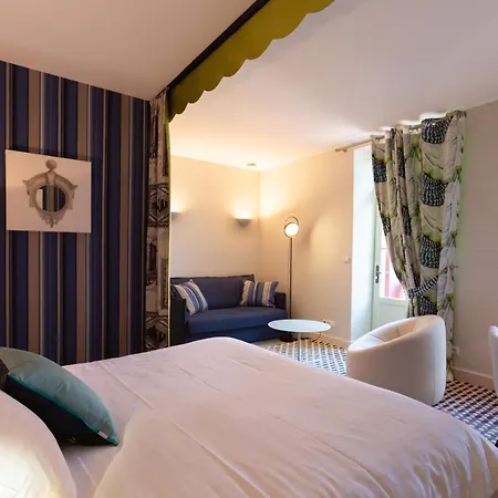 Le Square Hotel Astaffort