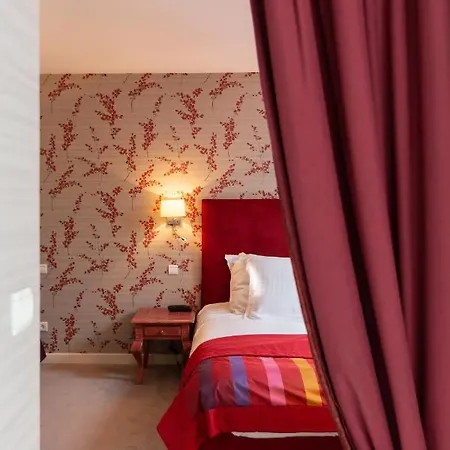 Отель Le Square