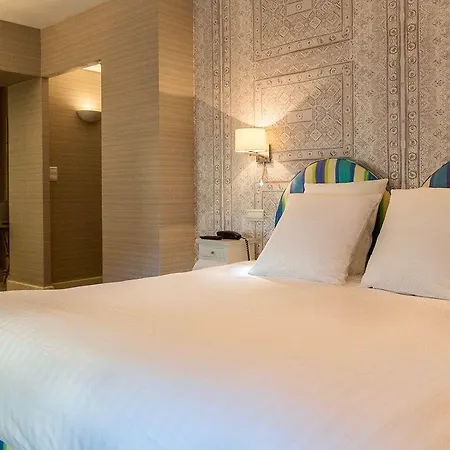 Le Square Отель Astaffort