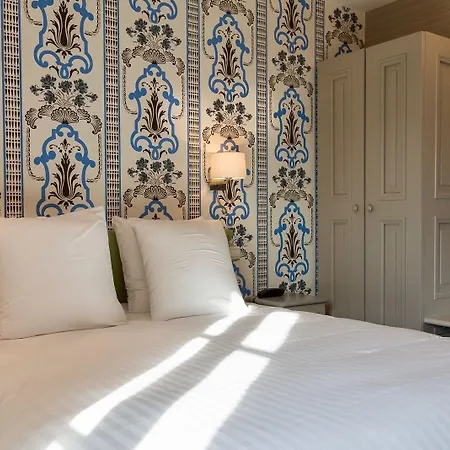 Отель Le Square