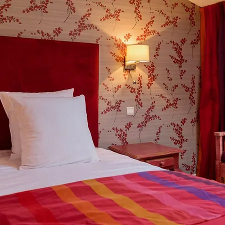 Отель Le Square 3*