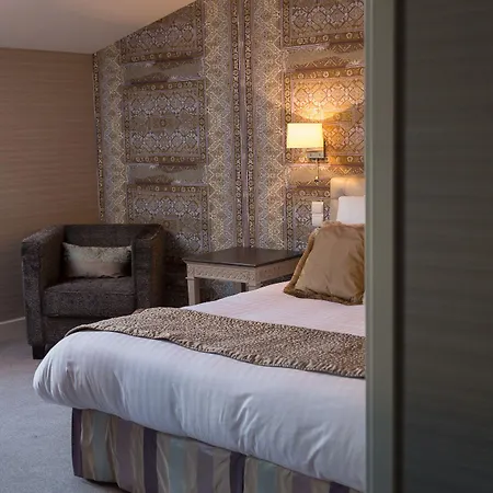 Le Square Hotel Astaffort