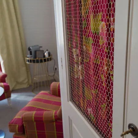 Le Square Отель