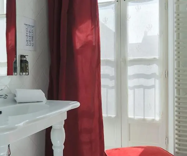 Le Square Hotel Astaffort