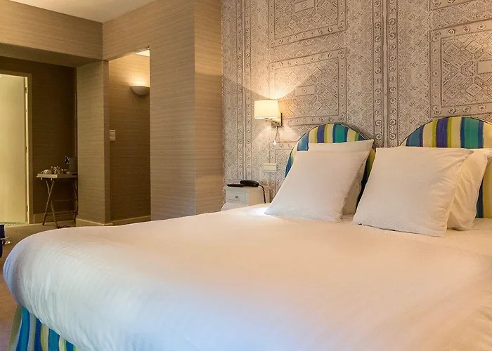 Le Square Hotel Astaffort